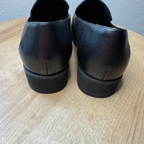 Vionic Kensley Slip-on Loafer - Picture 8 of 10